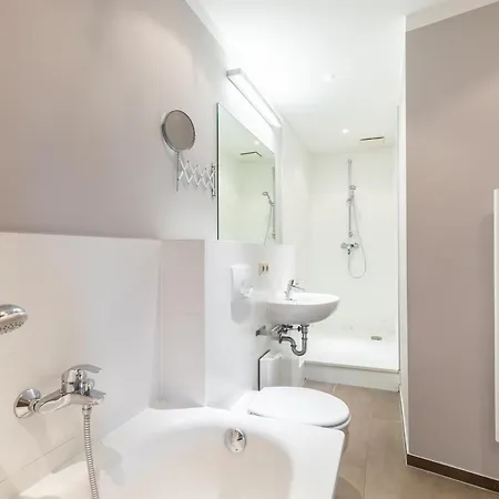 Goethehain Spinnaker Apartment *